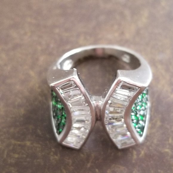 Sterling Baguette & Crystal Ring Sz 7 - Picture 4 of 15